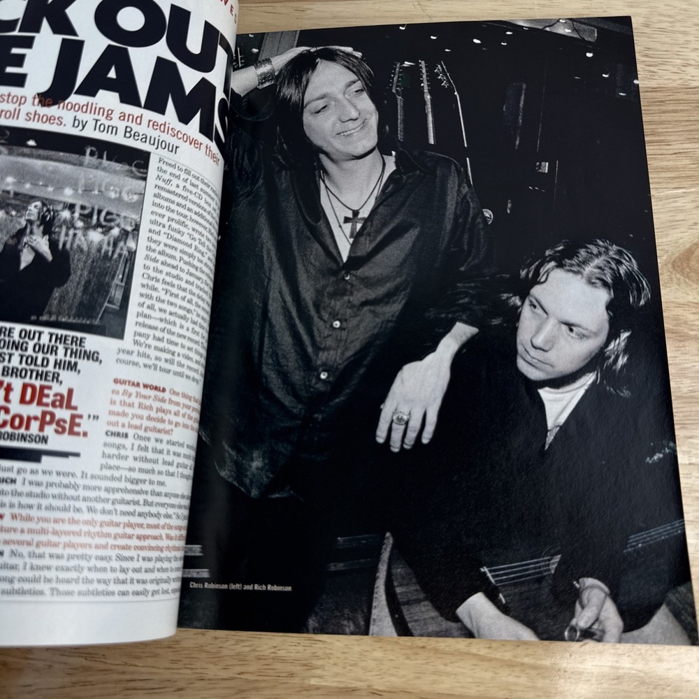 Kurt Cobain March 1999 Guitar World Magazine - Artist of the Decade - Picture 4 of 6